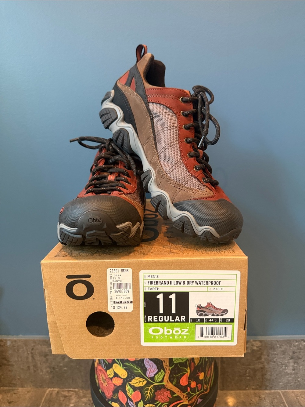 Oboz Men's Waterproof Trail Boots in Brown/Red